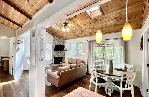 Newland Cabin | "Resort Cabin" TWO Full Baths - Swim- Blue Ridge - Hiking - Water Falls...