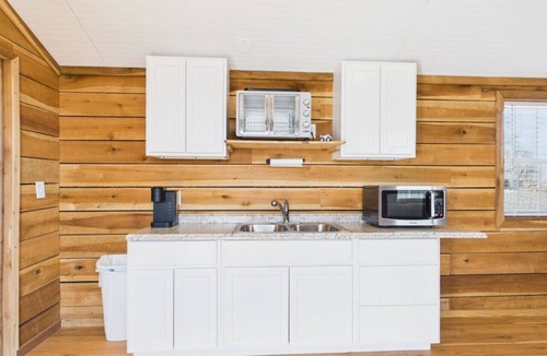 Northfork Cabin | Ride All Day & Relax Under the Stars