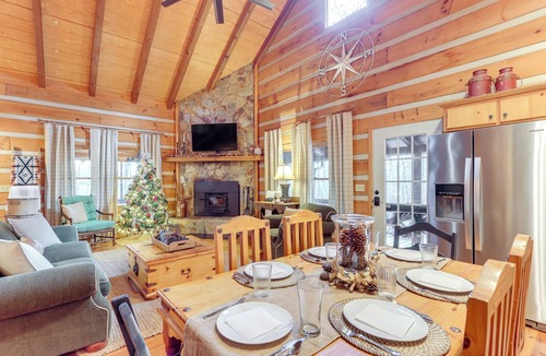 Dial Cabin | Ridgetop Cabin in Blue Ridge! Wraparound Porch!