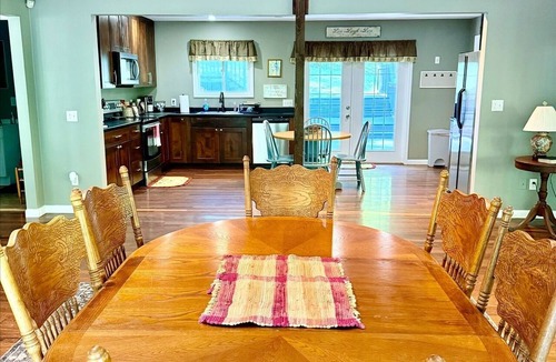 Avawam House | Ridgeview Retreat- Perfect for large groups!