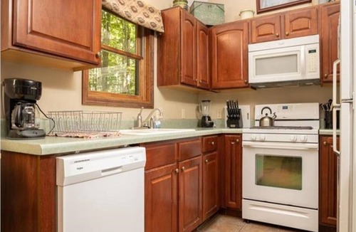 Northface Ski Chalet | Rippling Waters is a very short walk to Timberline Mountain and Slopes!
