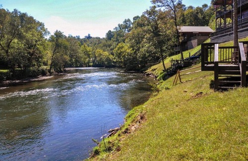 Murphy Cabin | River Front Lodge Close tot he Folk School