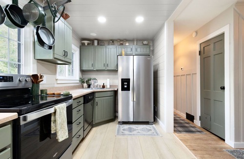 Niles House | River house-english cottage on 3 acres surrounded by nature