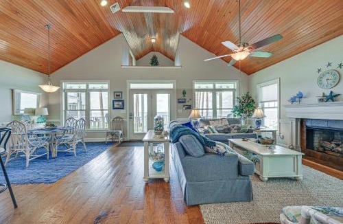 Hobucken House | Riverfront Aurora Home with Deck and Private Pier!