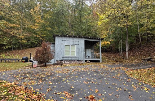 Hinkle Cottage | Robertson Ridge Hideaway Cottage