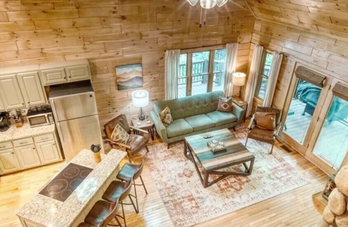 Blue Ridge Cabin | Romantic Creekside Cabin! Close to downtown New Hot Tub Fire Pit Game Room