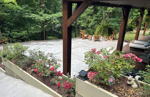 Maggie Valley Apartment | Romantic getaway at Maggie Valley County Club & Resort