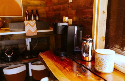Newport Cabin | Romantic Glamping Tiny House with Outdoor Sauna in Newport, Tennessee