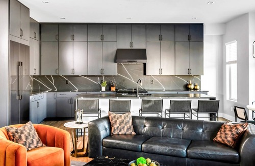 Haynes Area House | Rooftop w/Skyline Views & Outdoor Kitchen-15 Min to Broadway-Family Friendly