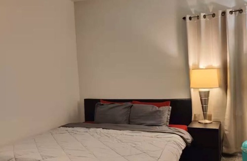 Dawsonville House | Room with KING SIZE Bed+Full Washroom-Dawsonville