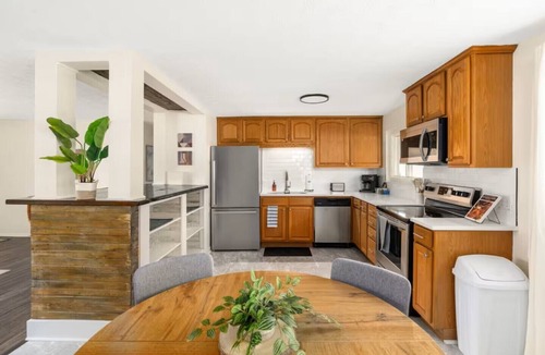 Reynoldsburg House | Rosehill Rise - 3BR 2BA Ranch Backyard Entire Home