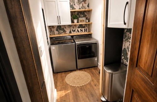 Mariah Hill House | Run Away Reindeer Retreat