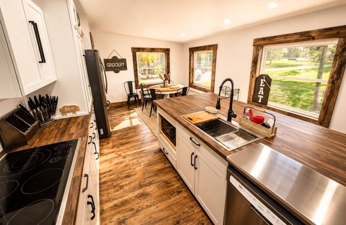 Mariah Hill House | Run Away Reindeer Retreat