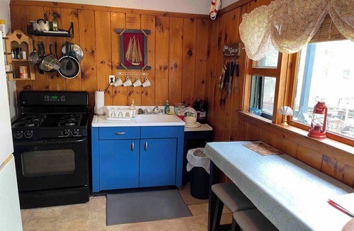 Beach Lake House | Rustic Cabin #7 on Private Lake