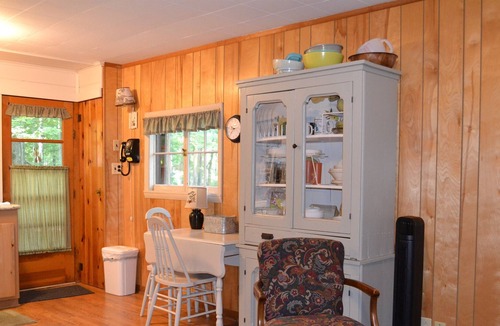 Higgins Lake Cabin | Rustic Up North Cabin very close to Higgins Lake