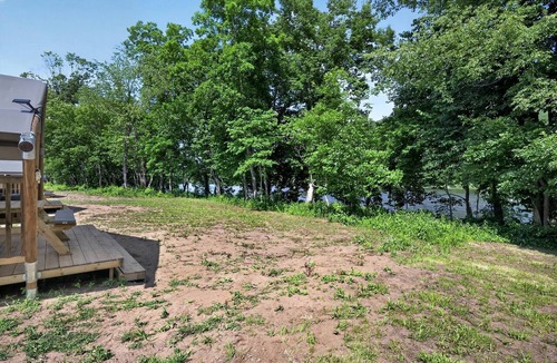New River RV Rental | Safari Tent Retreat with Riverfront Deck and Nature Stay in Blacksburg, Virginia