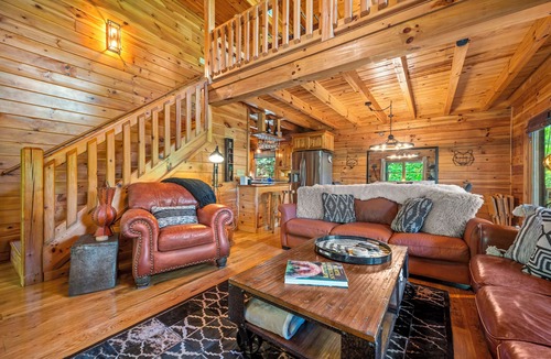 Lake Lure Cabin | Salty Pines- Guest Favorite