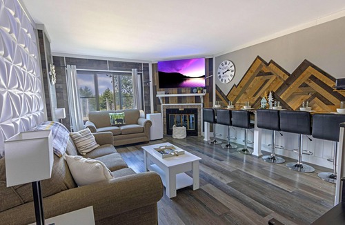 Snowshoe Condo | SC 5109: Modern 1BR w/private balcony. Perfect for summer with pool!