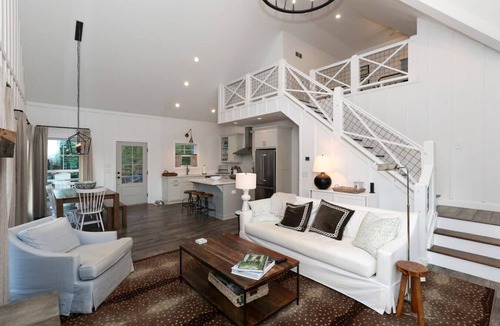 Tiger House | Scenic 4BR|3BA Contemporary Lake Burton Home w/Hot Tub