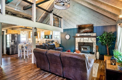 Kodak Cabin | Secluded Haven with Pet Yard, Hot Tub & Game Room