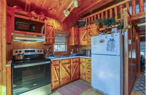 Newport Cabin | Secluded Smoky Mtn Cabin w/Hot Tub Views