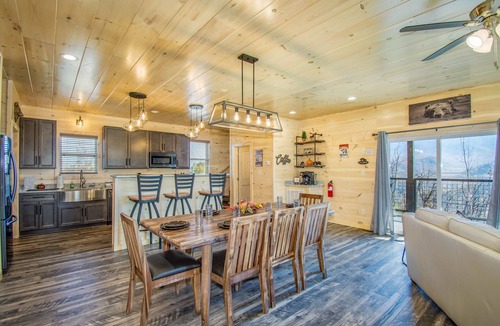 Cottage Gardens Cabin | See July 4th Fireworks From Your Balcony!