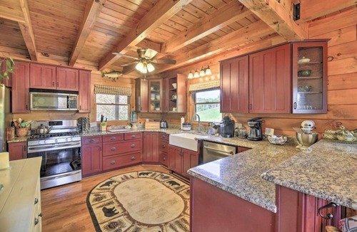 Mouth of Wilson Cabin | Serene 4BR Mouth of Wilson Countryside Retreat