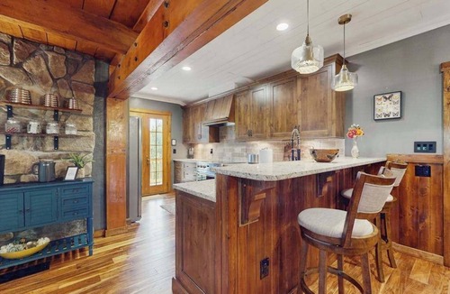 Highlands House | Serene Highlands retreat with modern comforts, sauna and charm