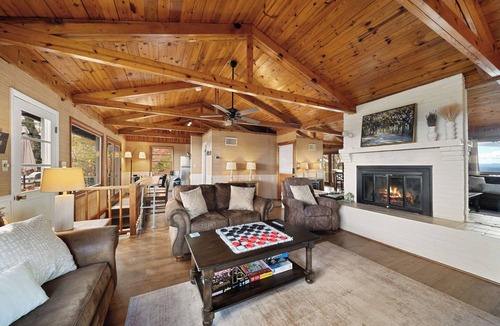 Apple Ridge House | Serene Long-Range Mountain Views Minutes from Town