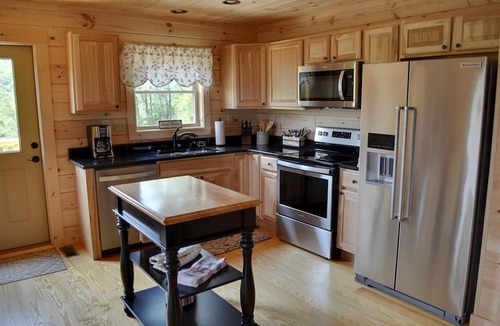 Black Mountain Cabin | Serenity Awaits: Secluded Cabin Rental in Black Mountain, North Carolina