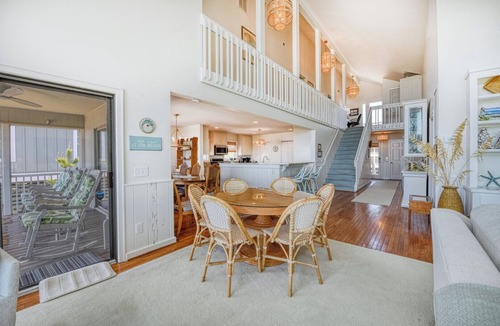 North Litchfield Beach House | Seven Bedroom Oceanfront Home with Pool in North Litchfield