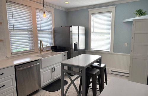 Broadway House | Shenandoah Valley Stay - Near JMU, Caverns & Skyline Drive