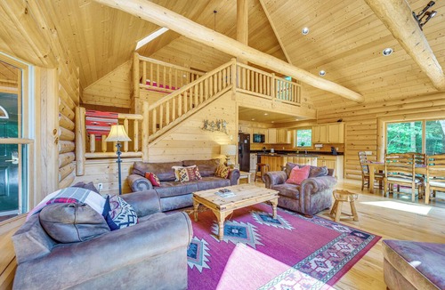 Conway Cabin | Ski, Hike & Explore! Spacious Conway Cabin w/Deck