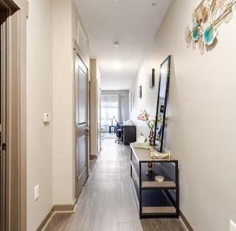 Fourth Ward Apartment | Skyline Serenity- Gym, Walk to Bars and Restaurants