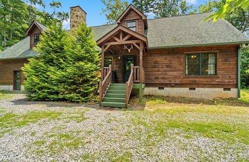 Pisgah Forest Cabin | Sleeps 12 - 5BR Mountain Cabin - Game Room - Near Brevard