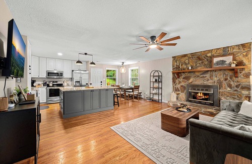 Bryson City House | Sleeps 18 · 7BR Estate on 6 Acres Near Bryson City — Creek, Hot Tub, Game Room