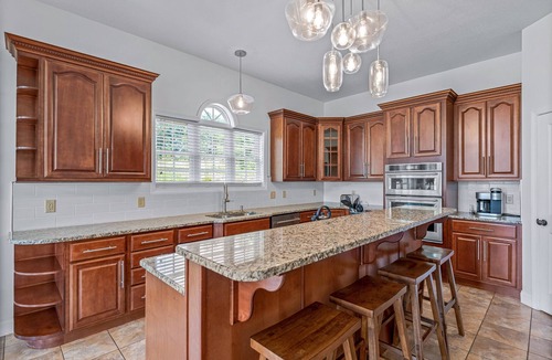 Weaverville House | Sleeps 18! Year-round Swim Spa~Hot Tub~Movie room~Firepit