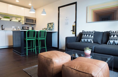 Rutledge Hill House | Sleeps 24 | Group-Friendly SoBro Stay Near Music & Downtown | SoBro Guest House