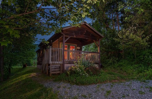 Candler Cabin | Smoky Mountains Cabin | Engadine Inn & Cabins