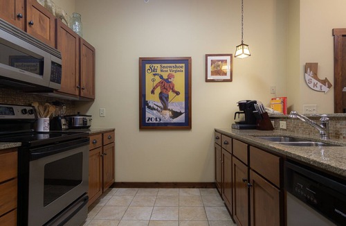Edray Condo | Soaring Eagle #406: 2 Bedrooms, 2 Full Baths: Slope Side, Hot Tubs. Underground Parking.