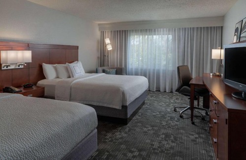 Twin Brook Hotel | Sonesta Select Chattanooga Hamilton Place