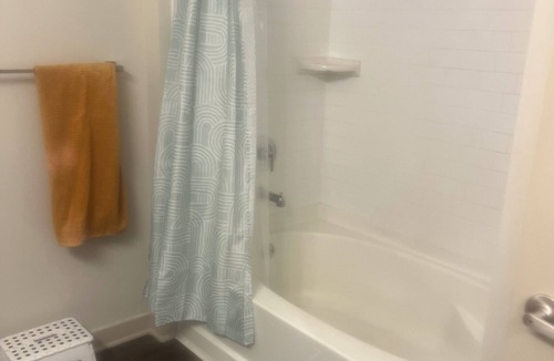 Northlake Apartment | Southern Sanctuary with WiFi and AC in peaceful Tucker.