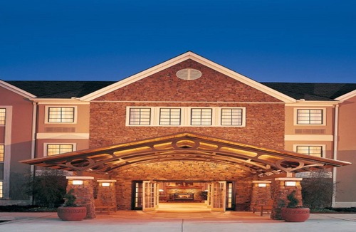 Johnson City Apartment | Spacious 2BR Suite w/Kitchen & Daily Breakfast