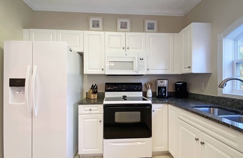 Central Myrtle Beach Condo | Spacious 3 Bedroom 2 Bath Golf Course Condo at Magnolia North in Myrtle Beach!
