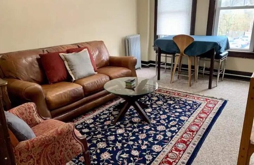 Morgantown Apartment | Spacious 3 Queen Suite - Centrally Located