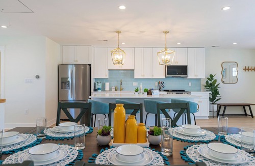 North Carolina Coast House | Spacious 4-bd 3.5 ba house in Carolina Beach Pet Friendly 3 mins to beach