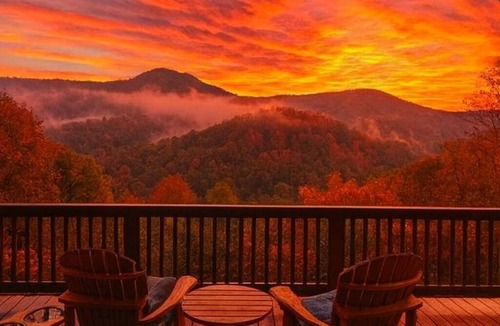 Slaty Fork House | Spacious 5B w/private Loft Minutes from Snowshoe