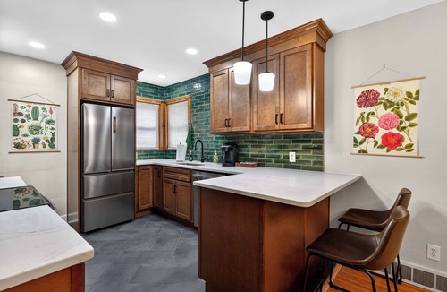 Belknap House | Spacious Highlands gem near Bellarmine & Bardstown