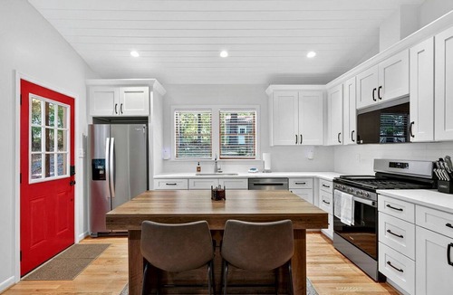 Millville Cabin | Spacious Riverfront Cabin with Private River Access Near Harpers Ferry | Harpers Ferry, West Virginia