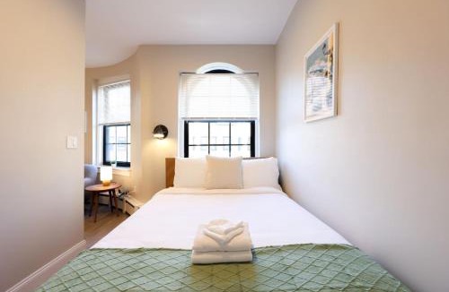 Prudential - St. Botolph Apartment | Spacious Studio Prudential Area